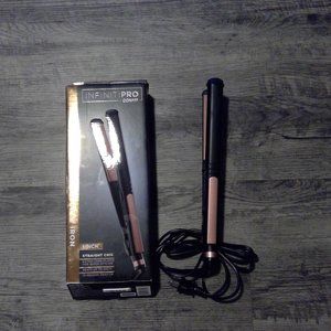 Ceramic flat hair iron